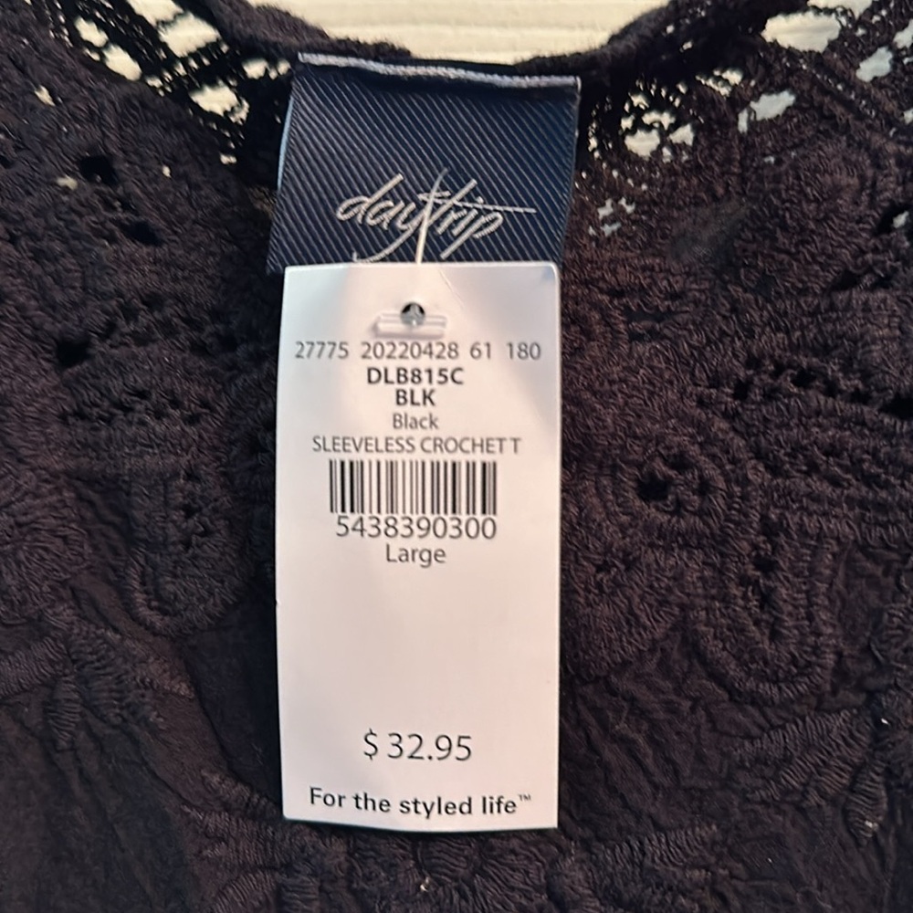 Lovely black crepe size L women’s Buckle Tank Top - Picture 4 of 6